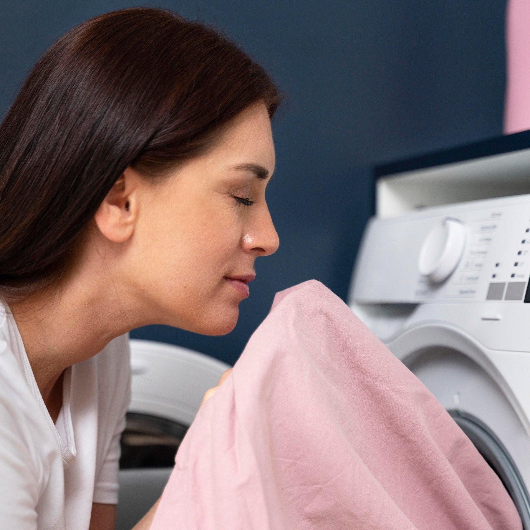 Laundry Tips for Long-Lasting Linens and Lower Energy Bills!