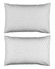 Une paire de taies d'oreiller standard Oslo gris clair à chevrons 100 % coton