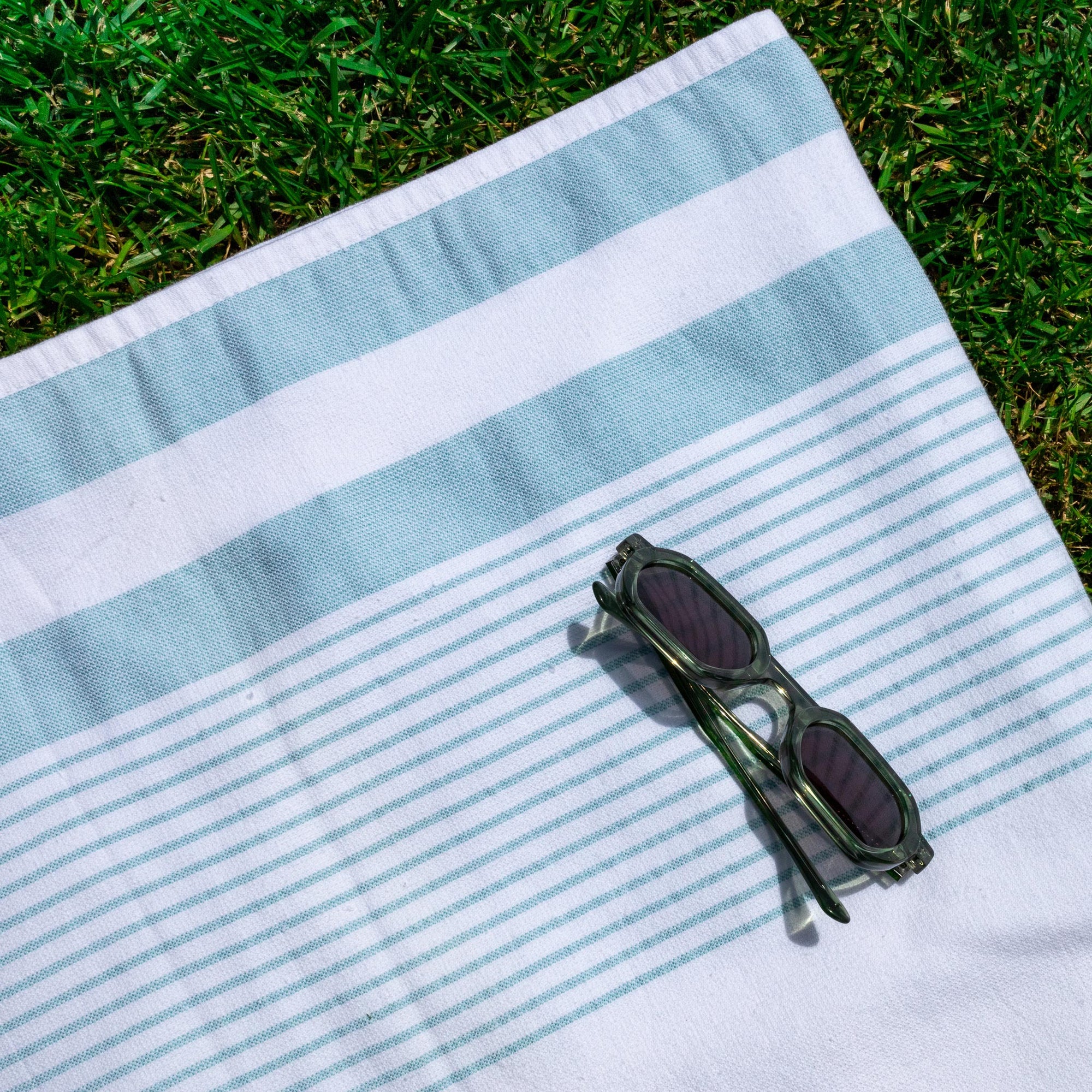 Serviette Peshtemal en coton turc à rayures blanches et bleu sarcelle