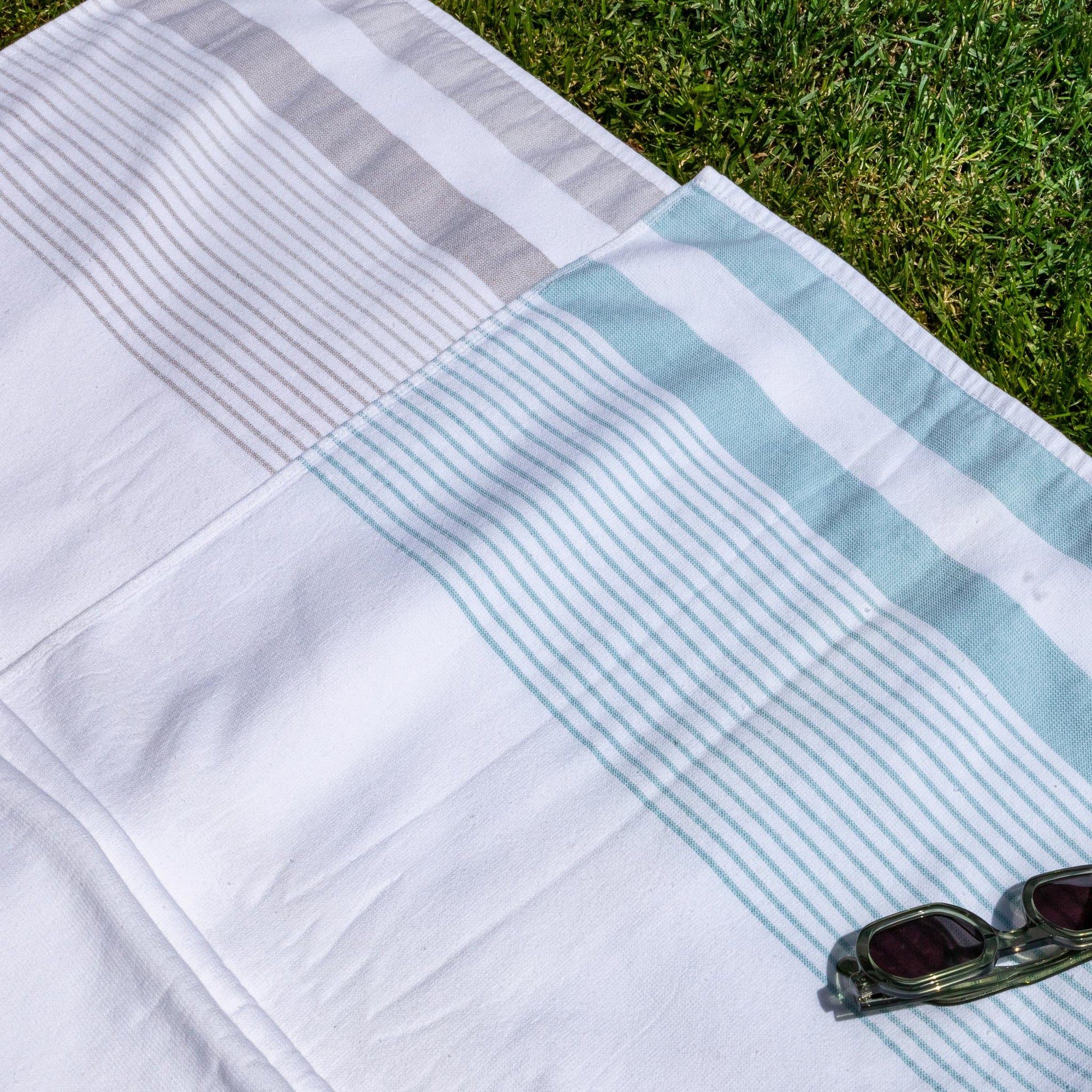 Serviette Peshtemal en coton turc à rayures blanches et bleu sarcelle