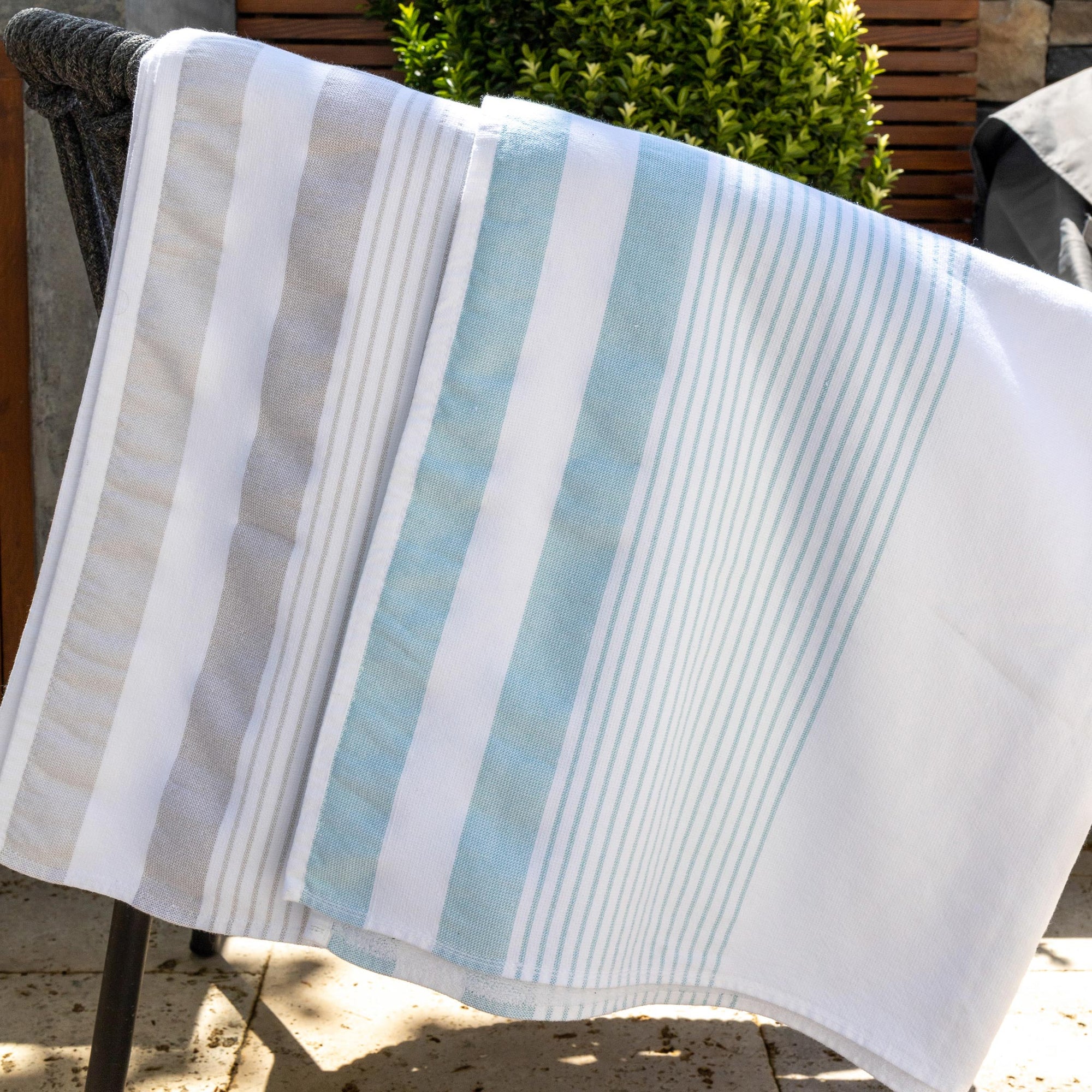 Serviette Peshtemal en coton turc à rayures blanches et bleu sarcelle