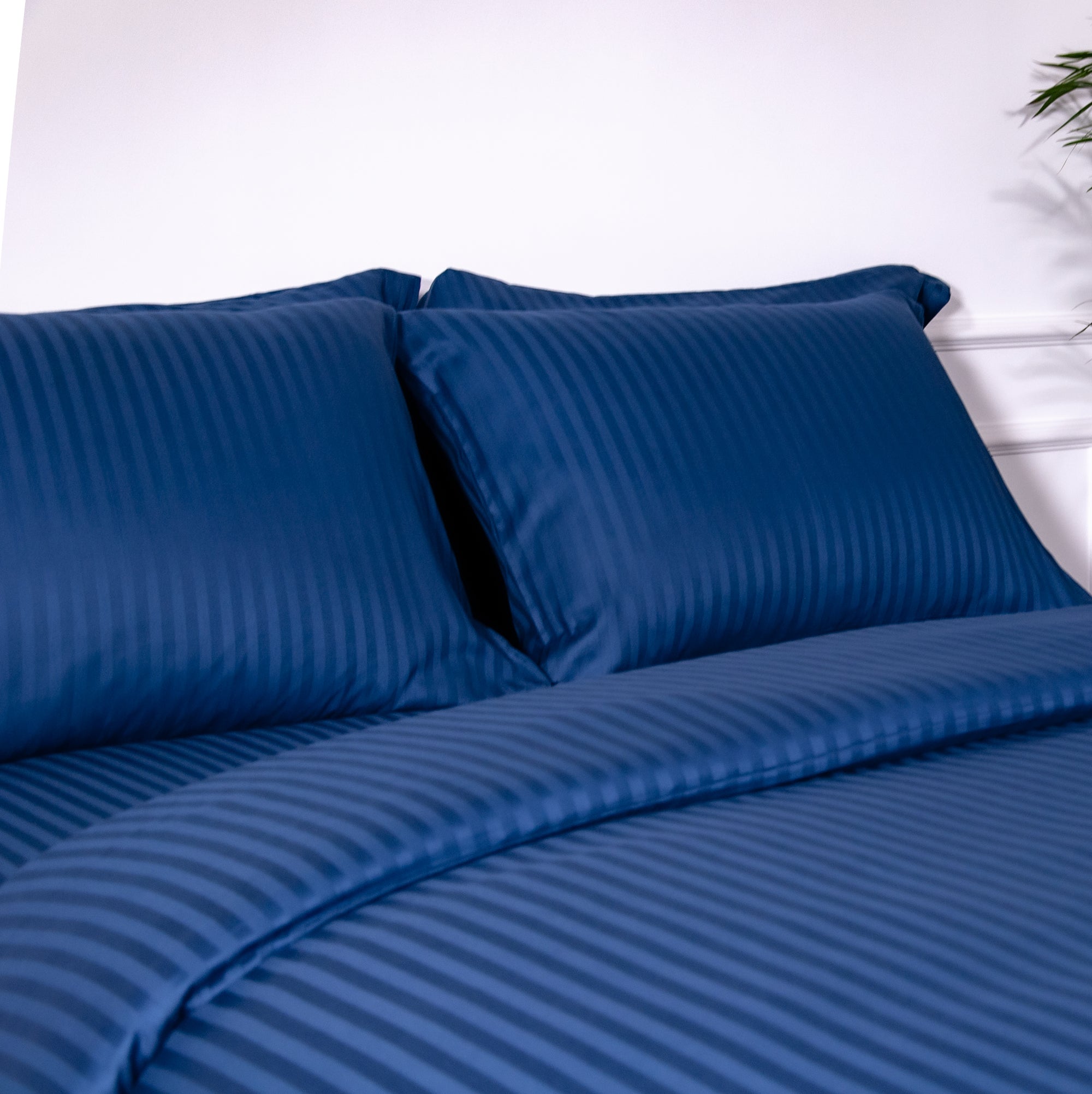 Housse de couette une pièce en satin de coton à rayures bleu marine 100 %
