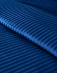 Einteiliger, marineblau gestreifter Bettbezug aus 100 % Baumwollsatin