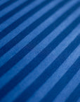 Ein Paar marineblau gestreifte Oxford-Kissenbezüge aus 100 % Baumwollsatin