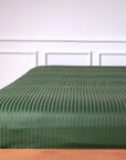 Drap plat une pièce en satin de coton à rayures vertes 100 %