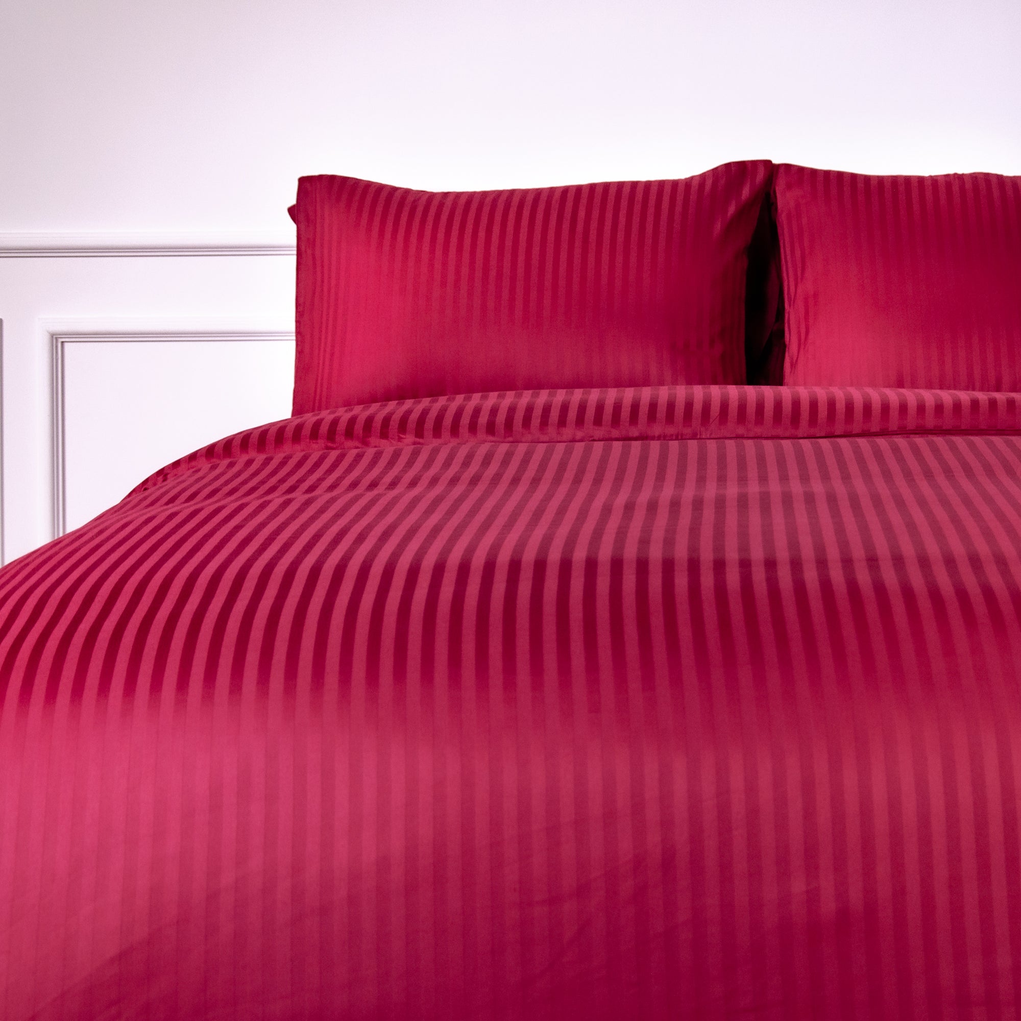 Housse de couette une pièce en satin de coton 100 % rayé bordeaux