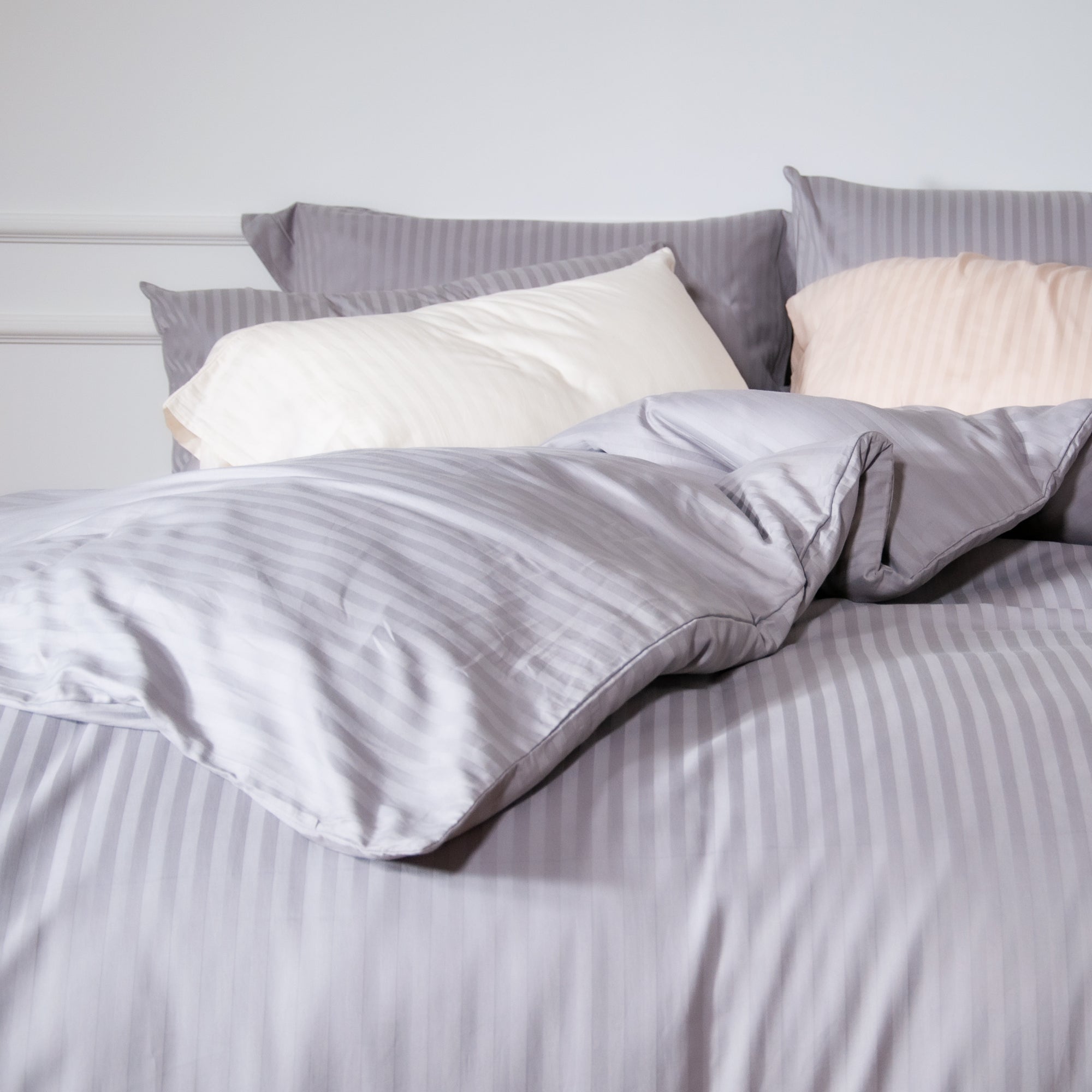 Housse de couette une pièce en satin de coton 100 % rayé gris