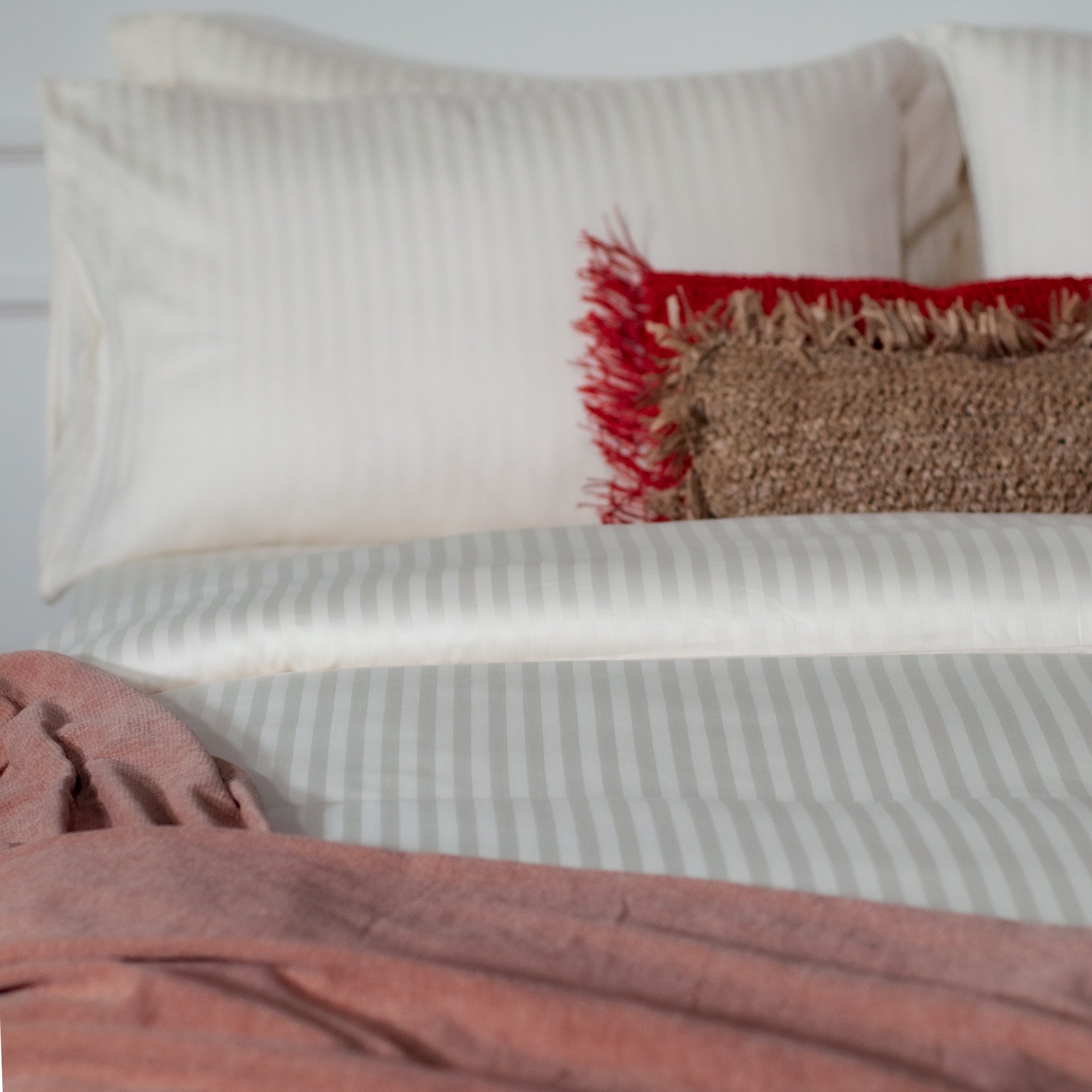 Housse de couette une pièce en satin de coton 100 % rayé blanc perle