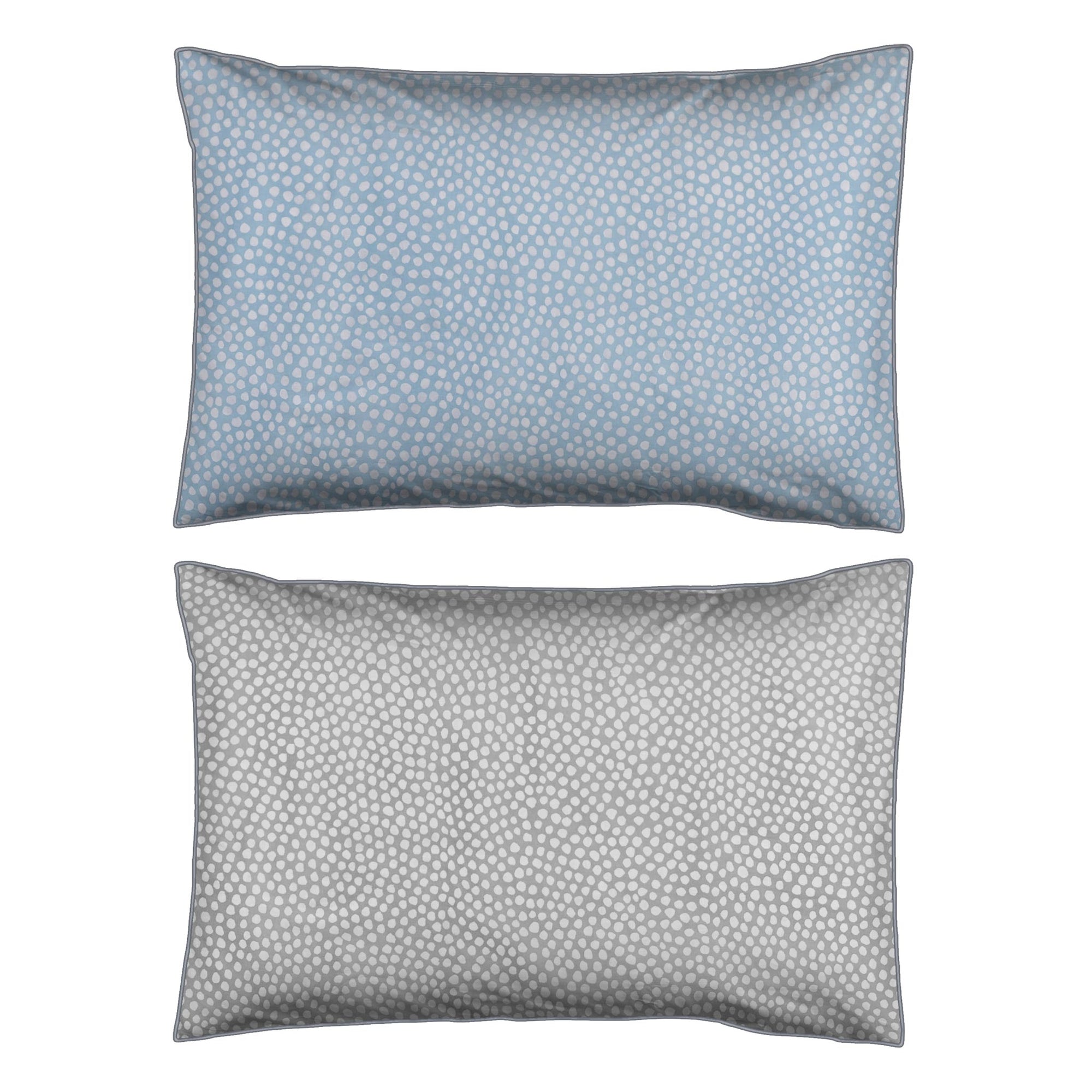Ein Paar Aqua Blue Polka Dot Standard-Kissenbezüge aus 100 % Perkal-Baumwolle (200 TC).
