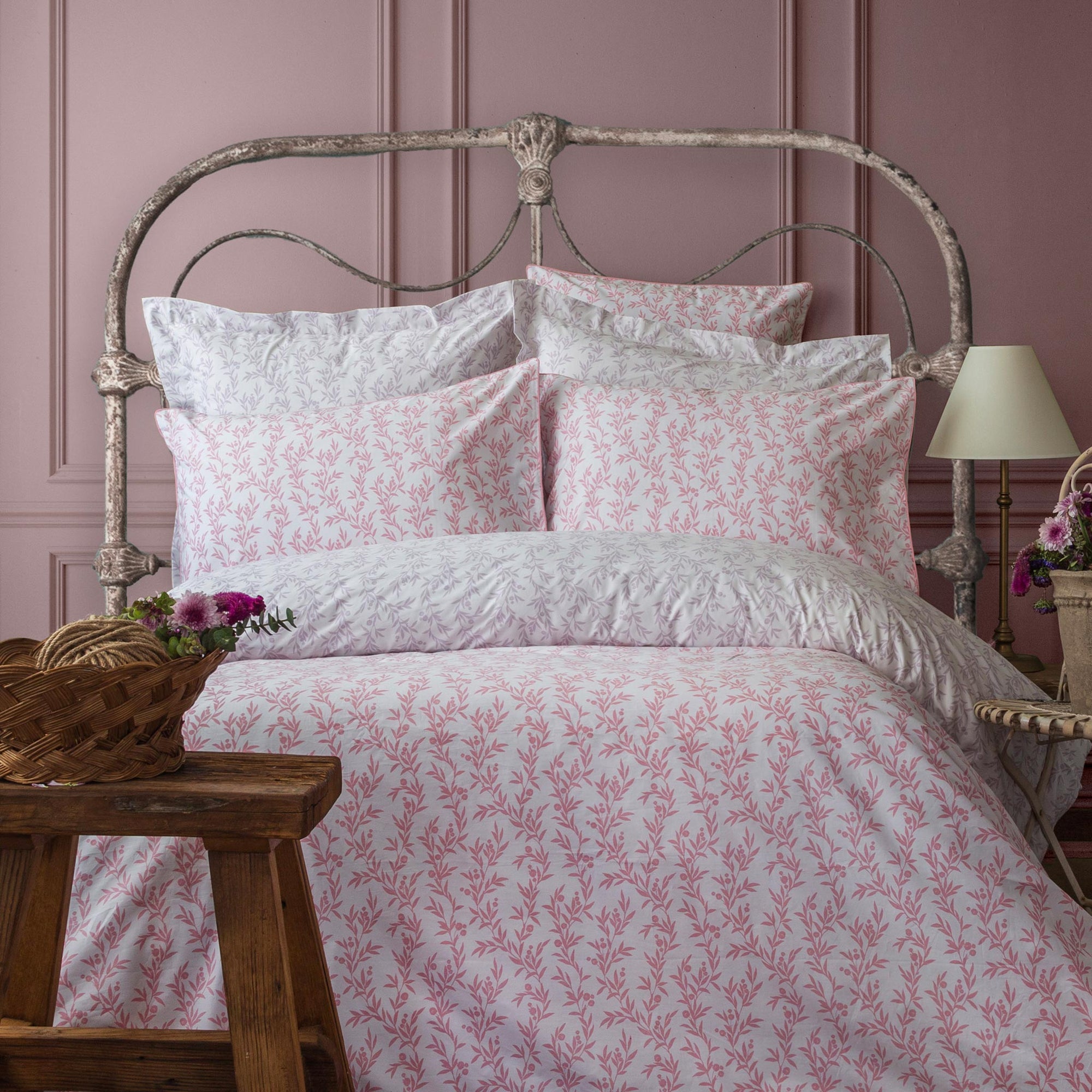 Bettwäsche-Set aus reinem Perkal mit Blumenmuster in Flieder und Rosa