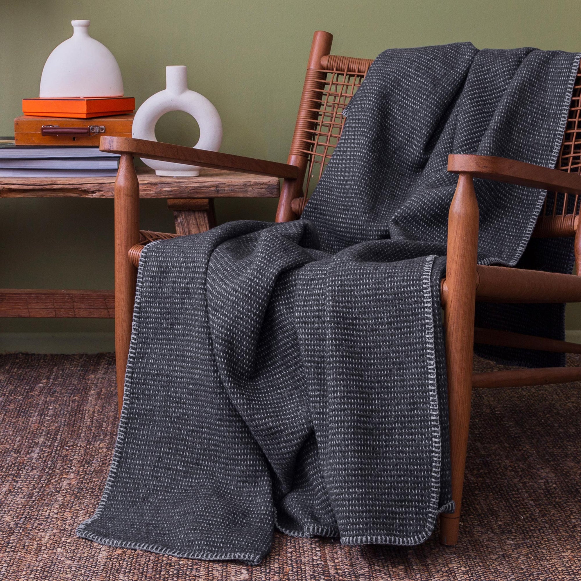 Recycled Anthracite Super Soft &amp; Warm Sofa Throw Blanket Bedspread