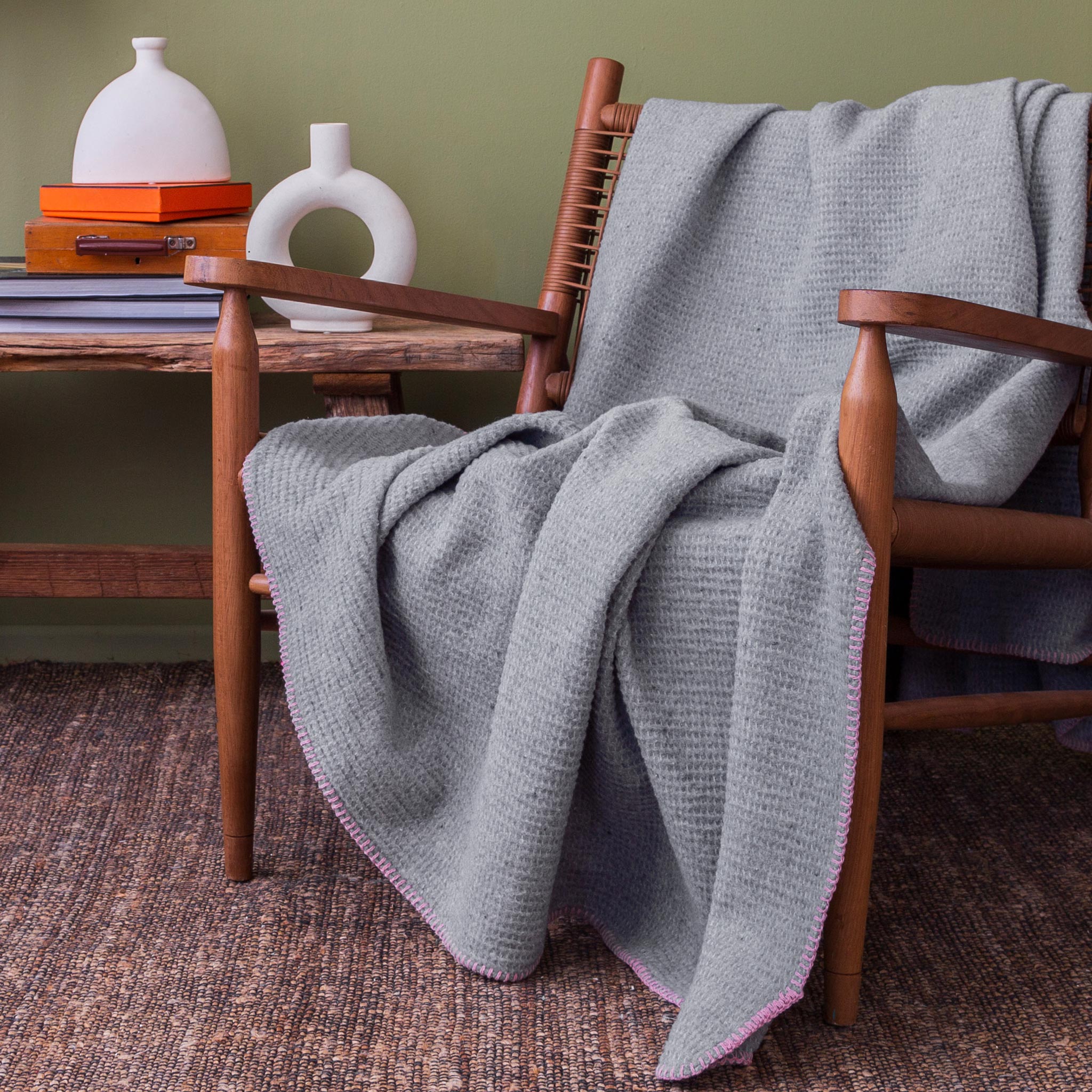 Recycled Grey Super Soft &amp; Warm Sofa Throw Blanket Bedspread