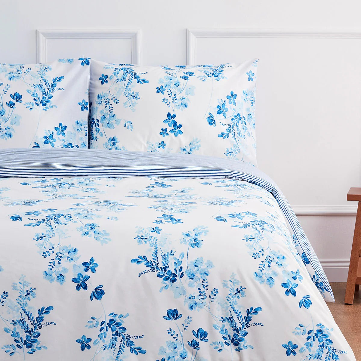 Parure de lit avec housse de couette en coton à fleurs bleu Sevilla (UE)