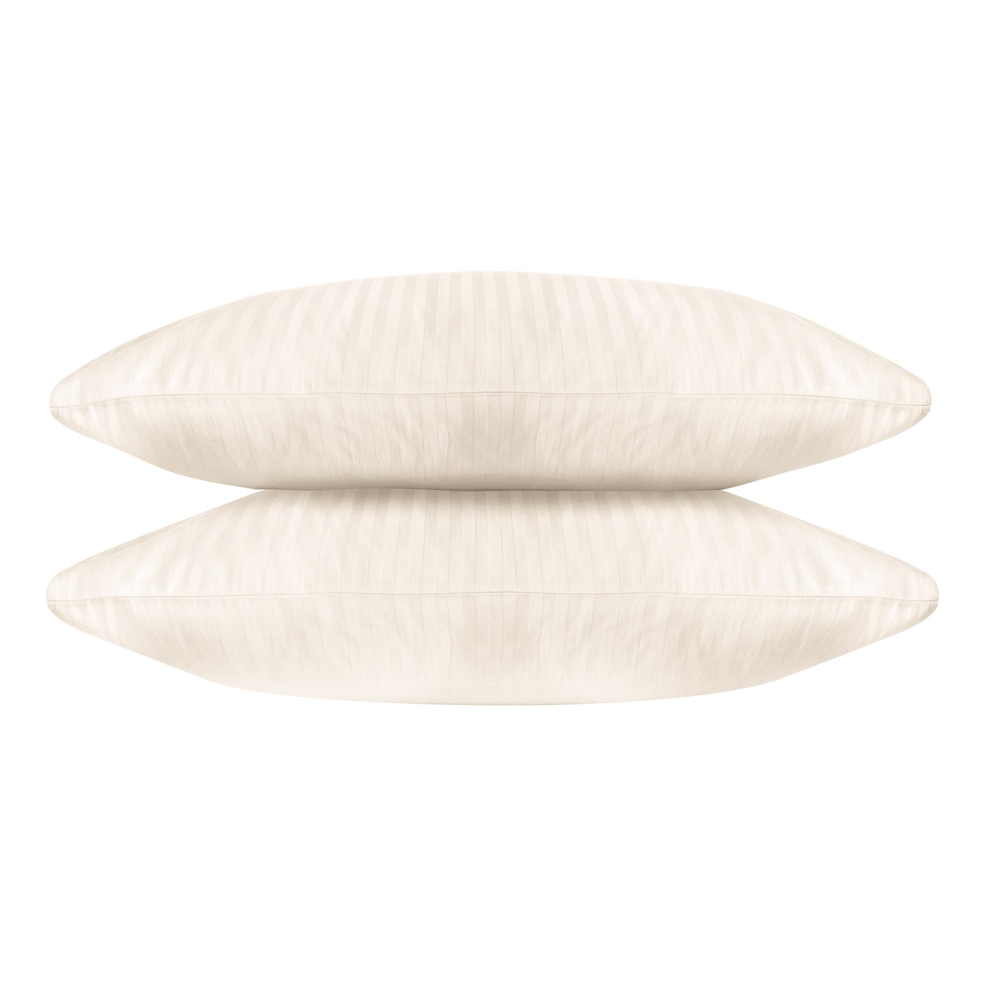 Ein Paar perlweiß gestreifte Standard-Kissenbezüge aus 100 % Baumwollsatin
