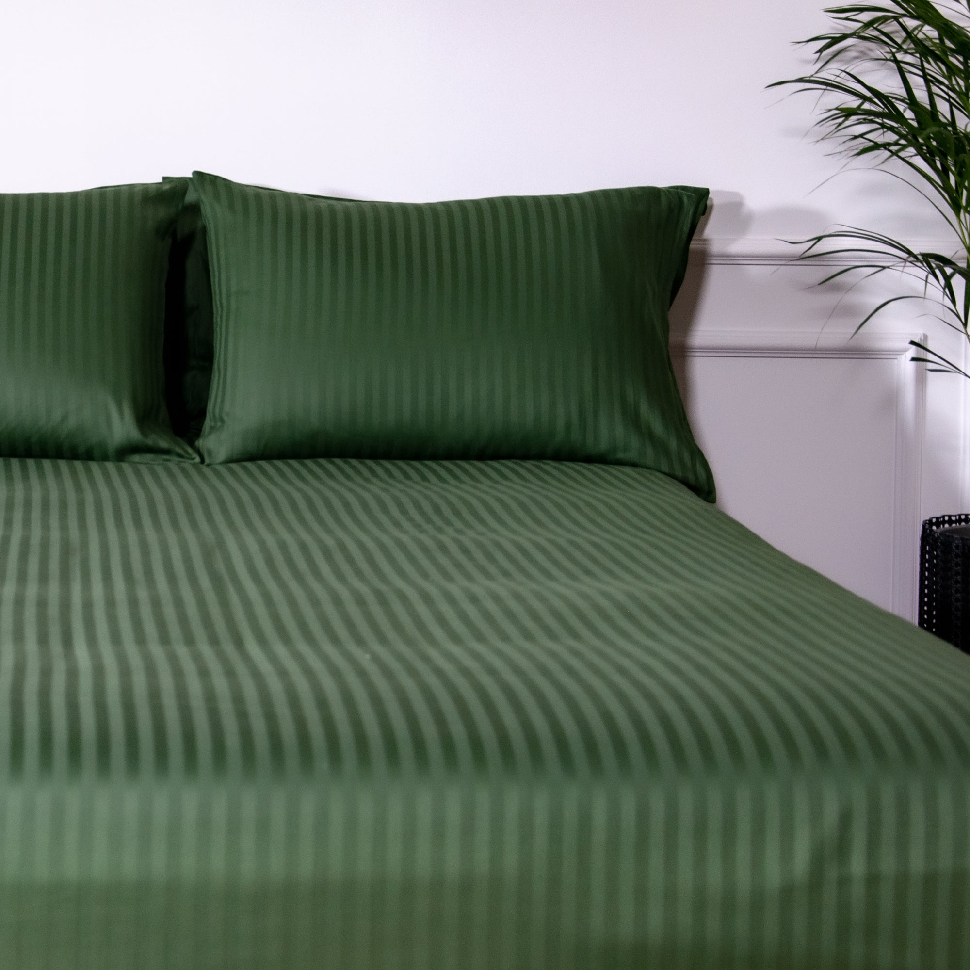 One Piece Green Striped 100% Cotton Sateen Duvet Cover