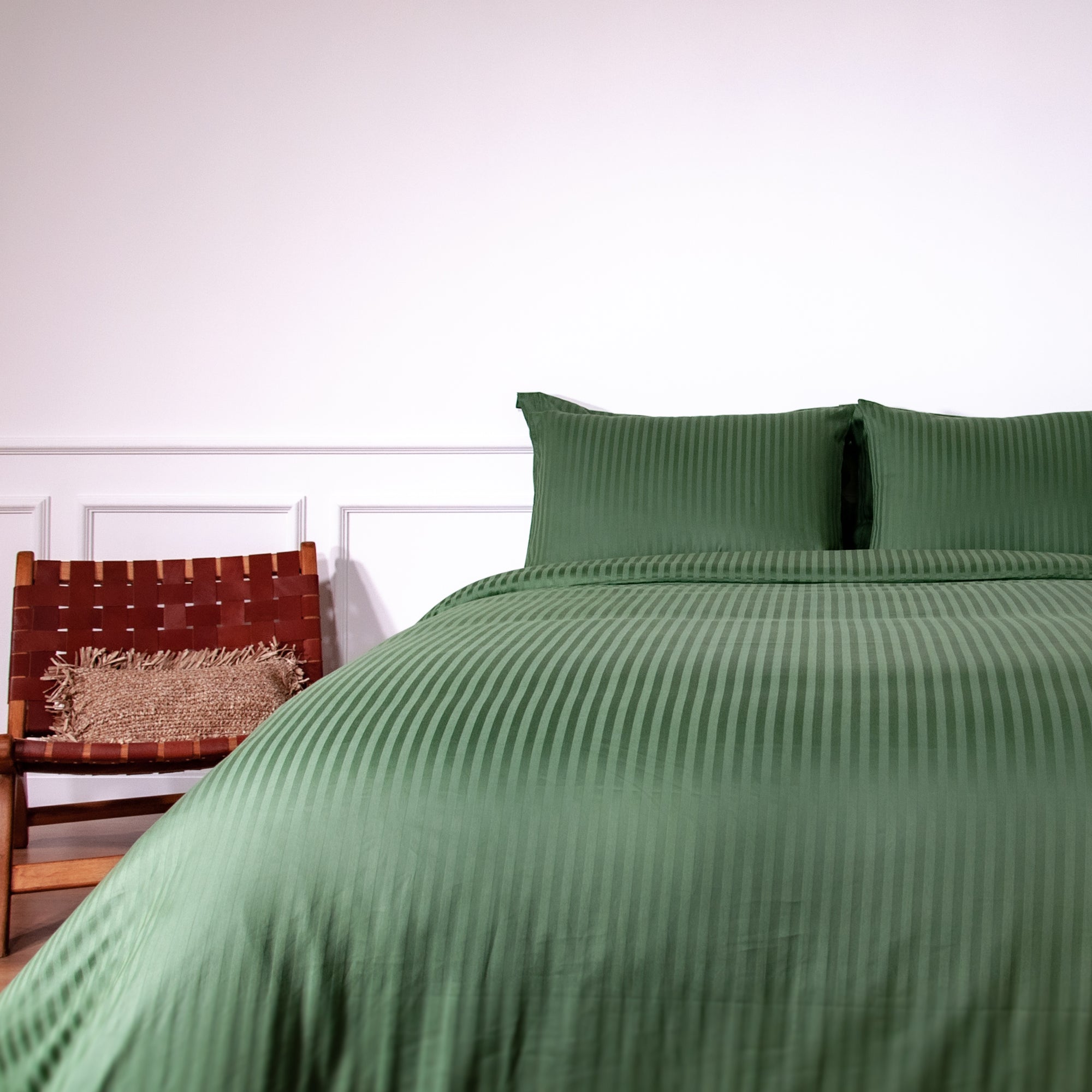 Einteiliger grün gestreifter Bettbezug aus 100 % Baumwollsatin