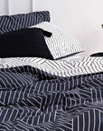 Bettwäsche-Set „Oslo Navy Black Chevron“ aus Baumwolle mit Bettbezug